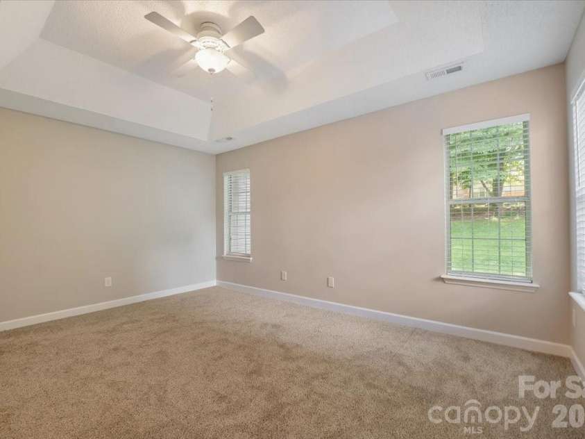 14136 Walkers Crossing Drive, Charlotte, NC 28273.  MLS# CAR4393451, YatesRealty ID 33066. 