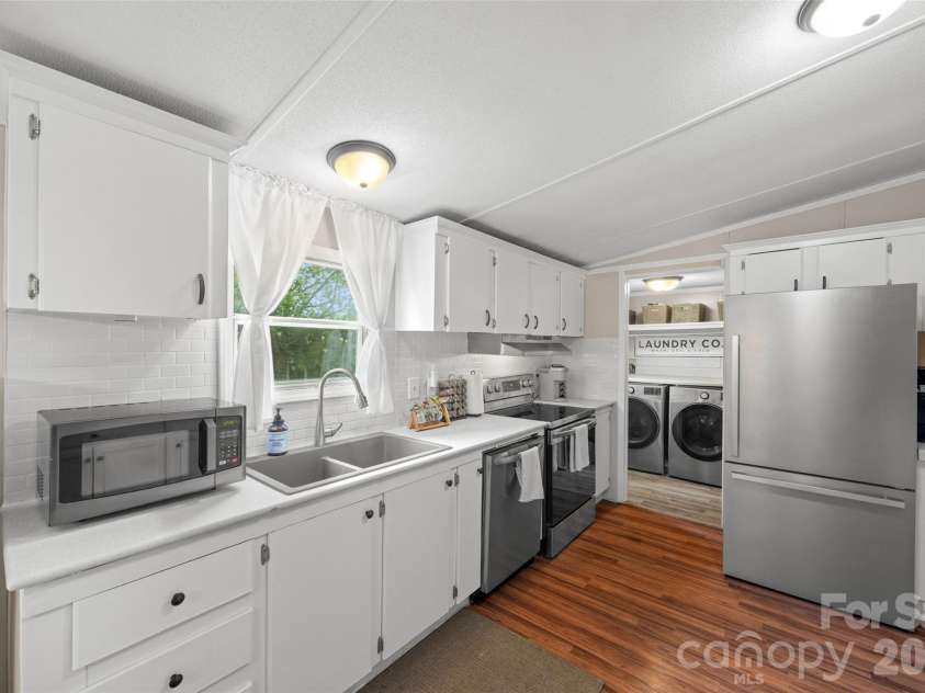 3607 Kennington Drive, Waxhaw, NC 28173.  MLS# CAR4392734, YatesRealty ID 33067. 