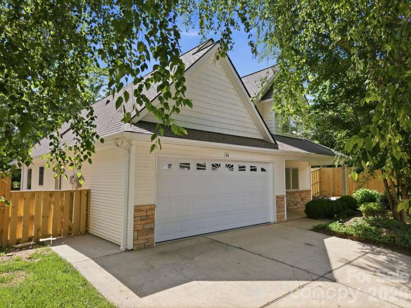 45 Beekeeper Trail, Swannanoa, NC 28778.  MLS# CAR4391282, YatesRealty ID 33068. 