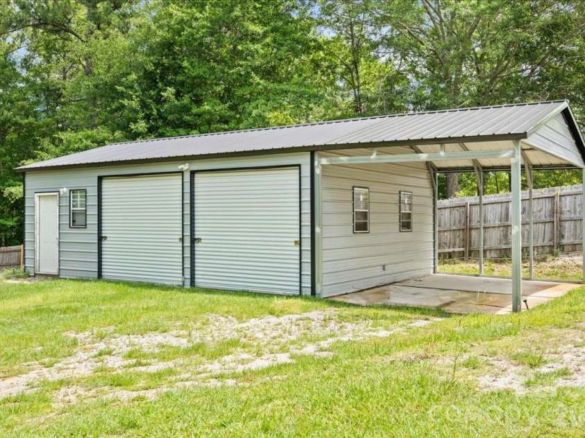 187 Central Place Lane, Pageland, SC 29728.  MLS# CAR4394264, YatesRealty ID 33069. 