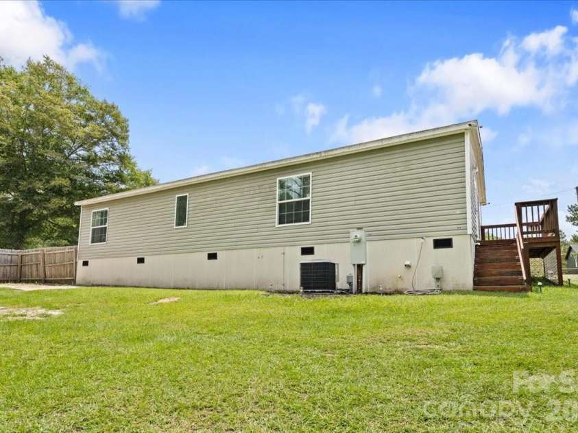 187 Central Place Lane, Pageland, SC 29728.  MLS# CAR4394264, YatesRealty ID 33069. 