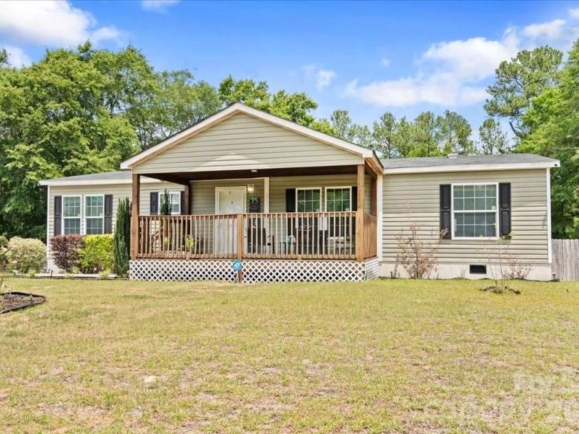 187 Central Place Lane, Pageland, SC 29728.  MLS# CAR4394264, YatesRealty ID 33069. 