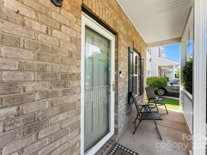 924 Willow Creek Drive, Gastonia, NC 28054.  MLS# CAR4276498, YatesRealty ID 33069. 