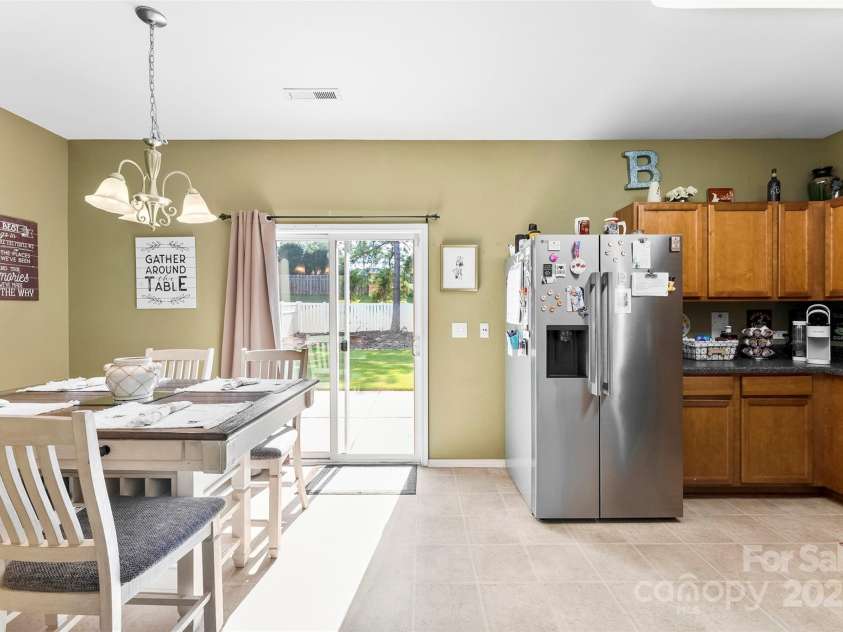 924 Willow Creek Drive, Gastonia, NC 28054.  MLS# CAR4276498, YatesRealty ID 33069. 