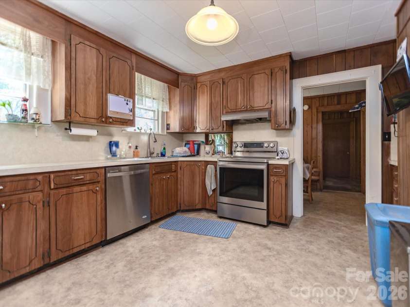 2111 Emmanuel Church Road, Conover, NC 28613.  MLS# CAR4396918, YatesRealty ID 33071. 