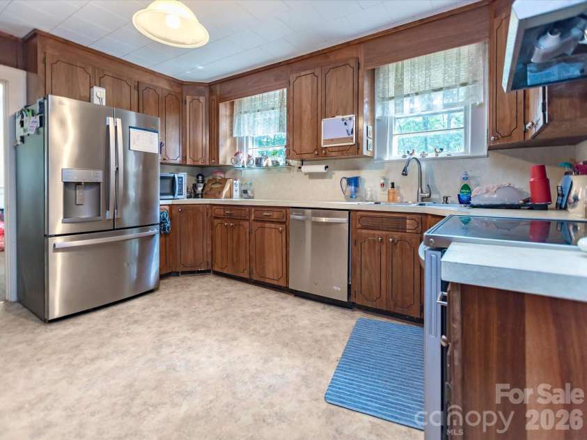 2111 Emmanuel Church Road, Conover, NC 28613.  MLS# CAR4396918, YatesRealty ID 33071. 