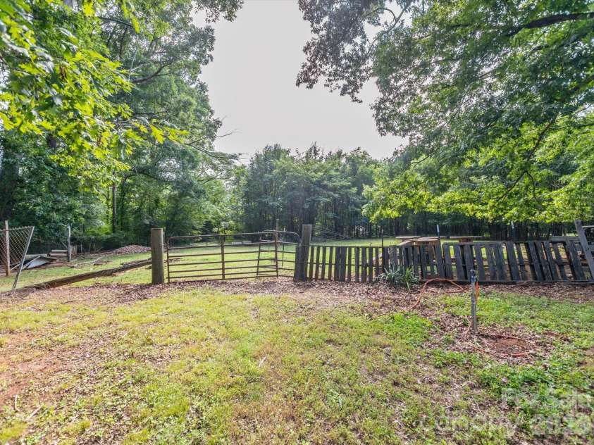 2111 Emmanuel Church Road, Conover, NC 28613.  MLS# CAR4396918, YatesRealty ID 33071. 