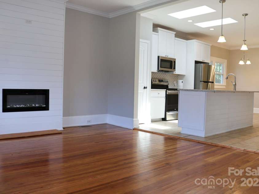 301 Faulkner Street, Clover, SC 29710.  MLS# CAR4276256, YatesRealty ID 33071. 