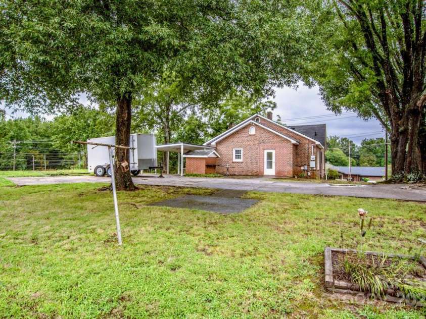 1302 A Street, Kannapolis, NC 28081.  MLS# CAR4291773, YatesRealty ID 33072. Backyard