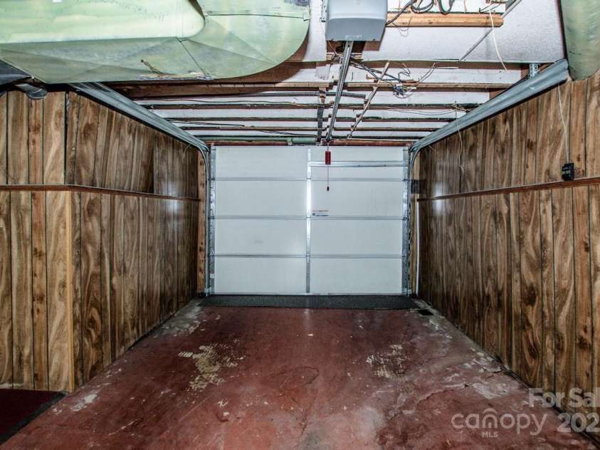 1302 A Street, Kannapolis, NC 28081.  MLS# CAR4291773, YatesRealty ID 33072. Basement Garage