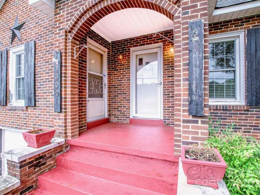 1302 A Street, Kannapolis, NC 28081.  MLS# CAR4291773, YatesRealty ID 33072. Front Porch