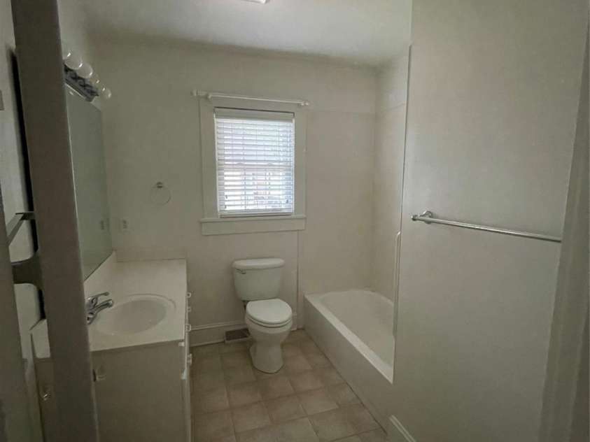 1302 A Street, Kannapolis, NC 28081.  MLS# CAR4291773, YatesRealty ID 33072. Main Bathroom