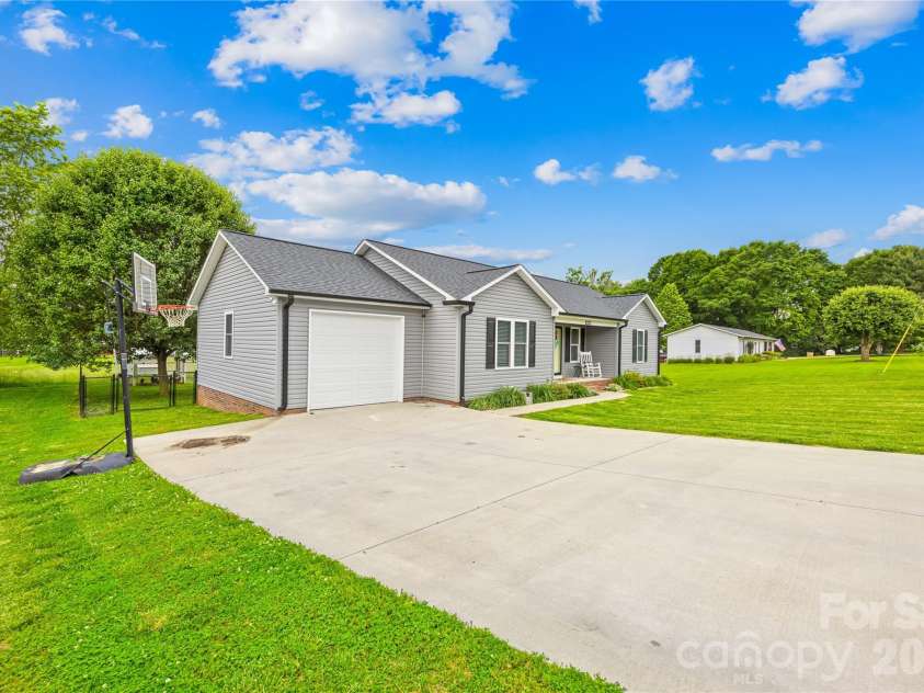 2251 Rock Dam Road, Lincolnton, NC 28092.  MLS# CAR4395799, YatesRealty ID 33072. 