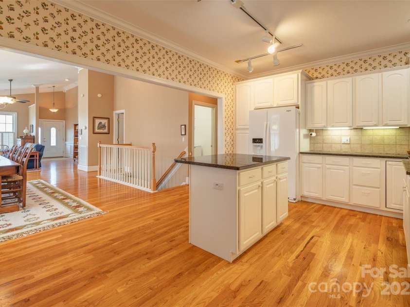 25 Flowering Cherry Drive, Asheville, NC 28805.  MLS# CAR4289306, YatesRealty ID 33073. 