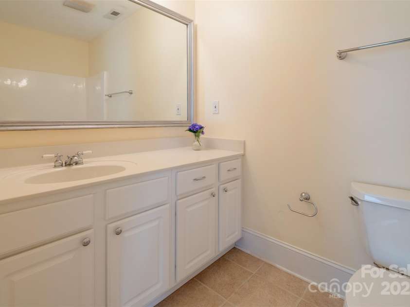 25 Flowering Cherry Drive, Asheville, NC 28805.  MLS# CAR4289306, YatesRealty ID 33073. 