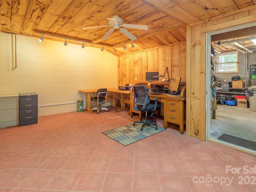 25 Flowering Cherry Drive, Asheville, NC 28805.  MLS# CAR4289306, YatesRealty ID 33073. 