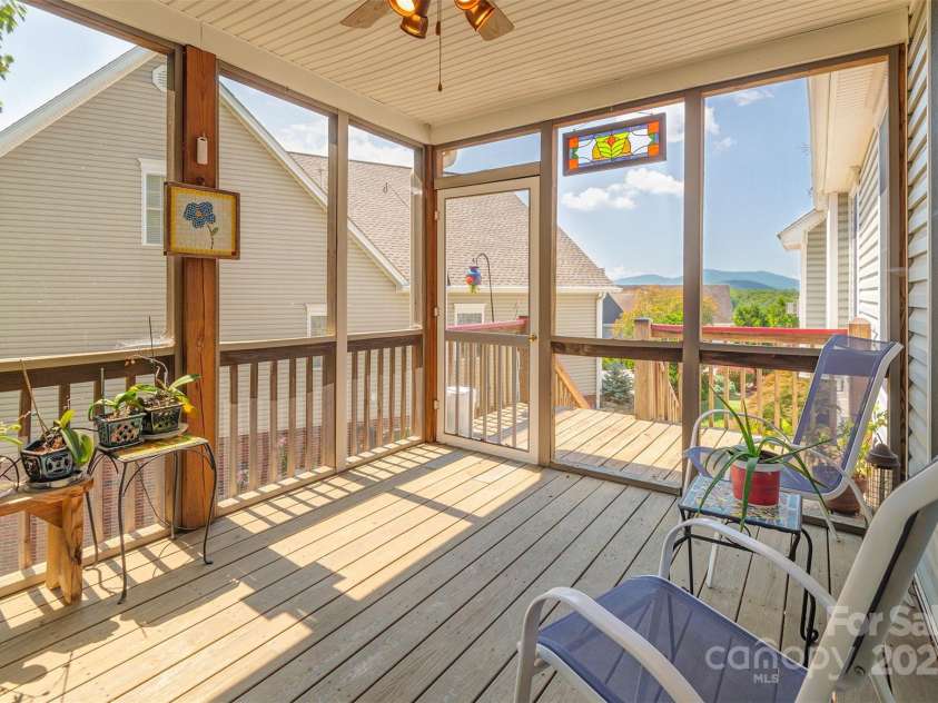 25 Flowering Cherry Drive, Asheville, NC 28805.  MLS# CAR4289306, YatesRealty ID 33073. 