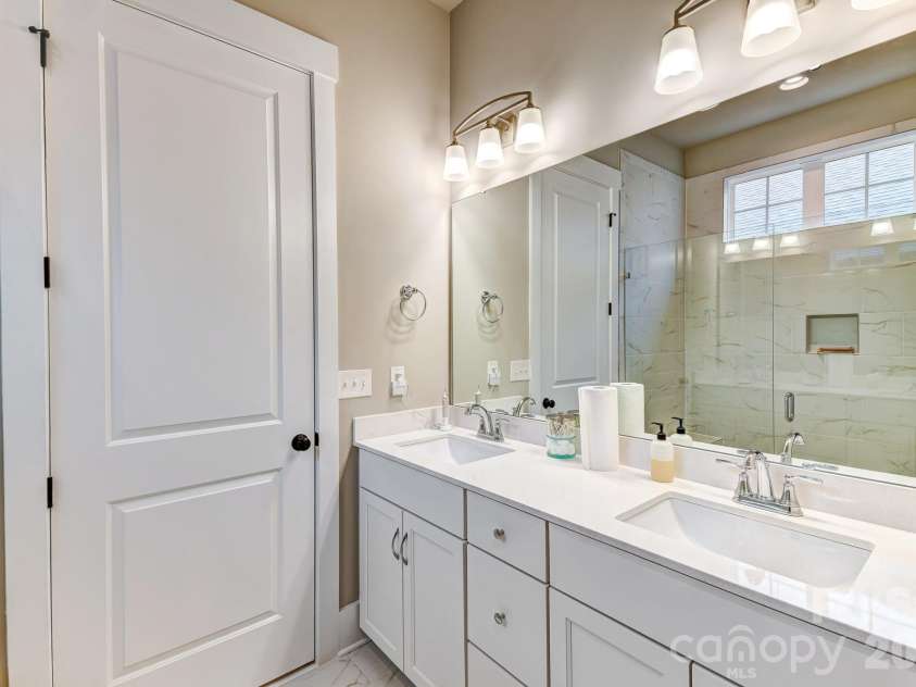 3049 Alveston Drive, Concord, NC 28027.  MLS# CAR4396492, YatesRealty ID 33073. Primary En Suite Bath with 2 sinks.