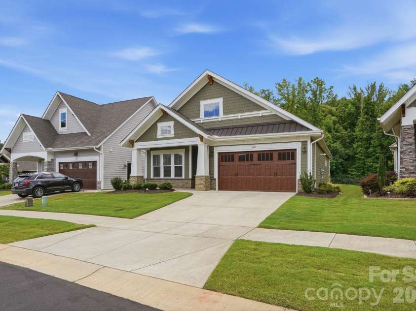 3049 Alveston Drive, Concord, NC 28027.  MLS# CAR4396492, YatesRealty ID 33073. Street View