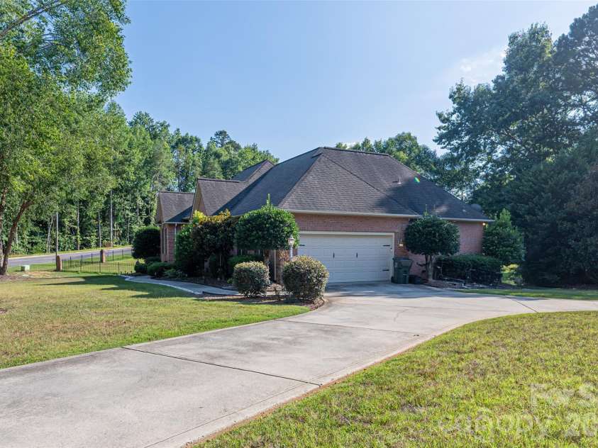 2041 Fairways Drive, Cherryville, NC 28021.  MLS# CAR4395550, YatesRealty ID 33075. 