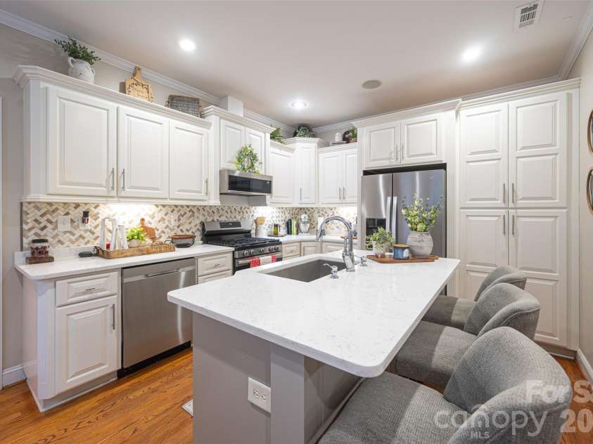 2041 Fairways Drive, Cherryville, NC 28021.  MLS# CAR4395550, YatesRealty ID 33075. 
