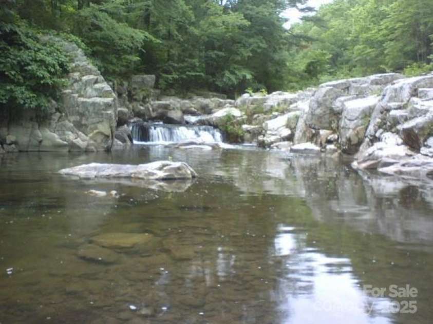 257 Henderson Drive, Hot Springs, NC 28743.  MLS# CAR4281408, YatesRealty ID 33075. 