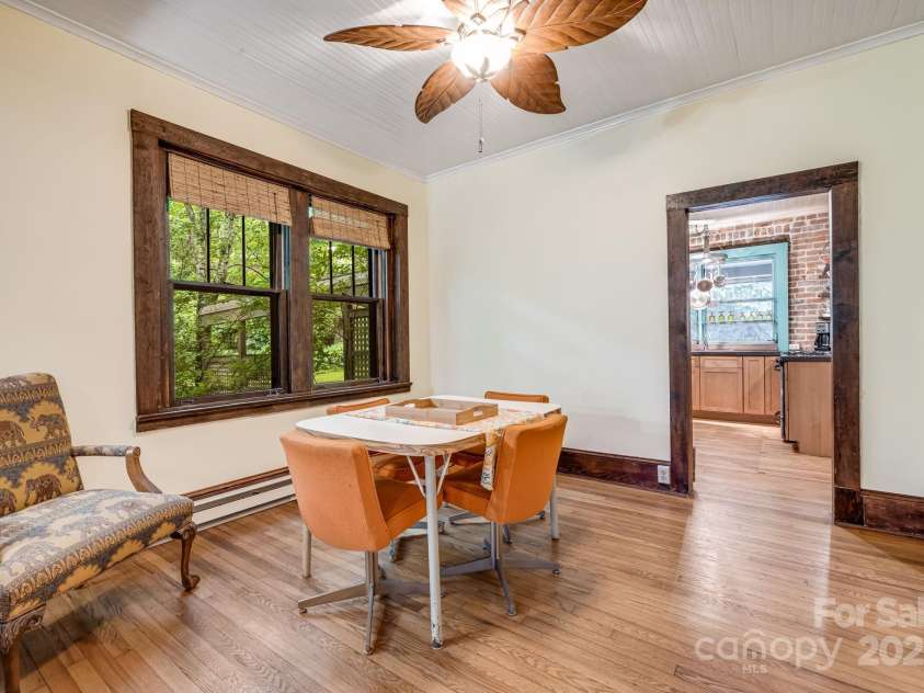 257 Henderson Drive, Hot Springs, NC 28743.  MLS# CAR4281408, YatesRealty ID 33075. 