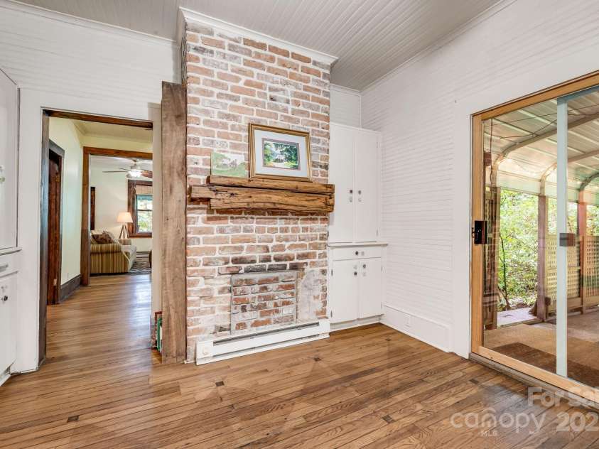 257 Henderson Drive, Hot Springs, NC 28743.  MLS# CAR4281408, YatesRealty ID 33075. 