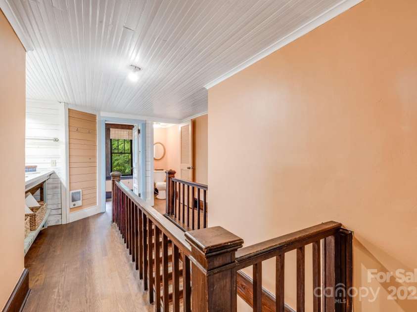 257 Henderson Drive, Hot Springs, NC 28743.  MLS# CAR4281408, YatesRealty ID 33075. 