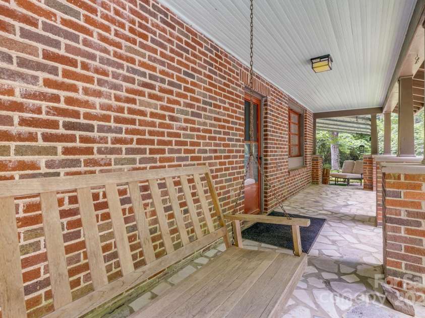 257 Henderson Drive, Hot Springs, NC 28743.  MLS# CAR4281408, YatesRealty ID 33075. 