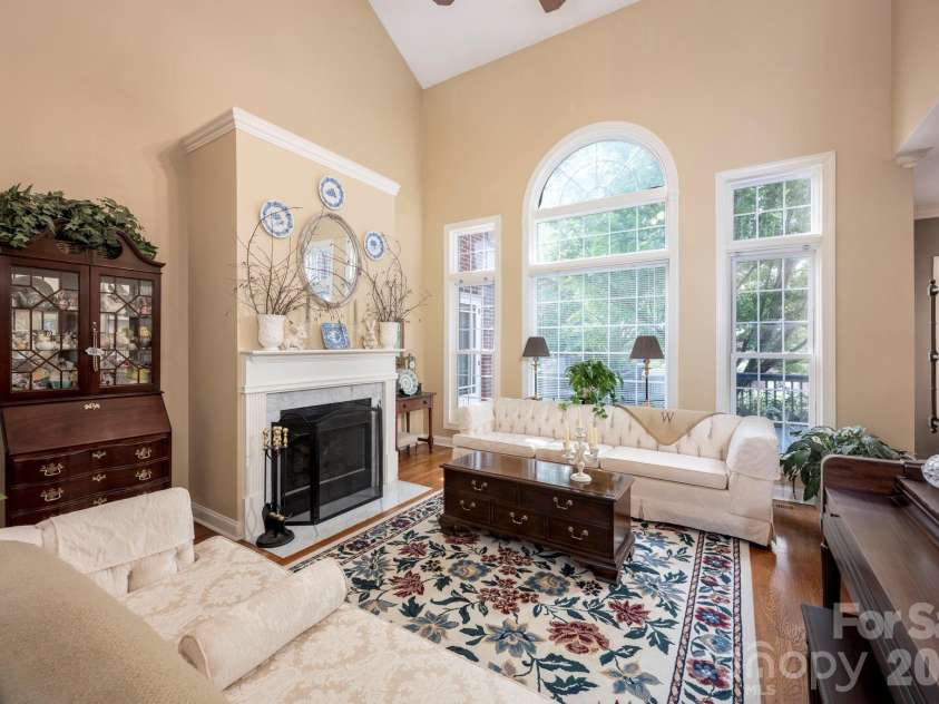 5523 Weavers Row, Gastonia, NC 28056.  MLS# CAR4395582, YatesRealty ID 33076. 