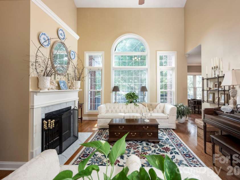 5523 Weavers Row, Gastonia, NC 28056.  MLS# CAR4395582, YatesRealty ID 33076. 