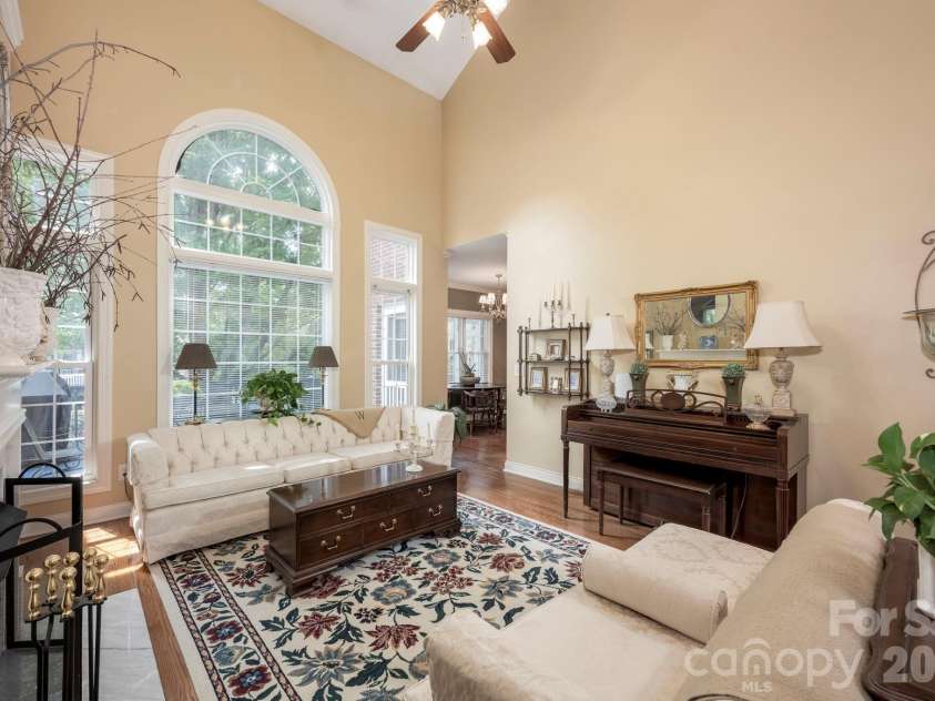 5523 Weavers Row, Gastonia, NC 28056.  MLS# CAR4395582, YatesRealty ID 33076. 