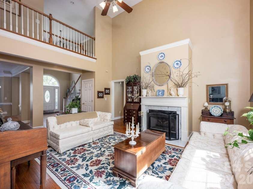 5523 Weavers Row, Gastonia, NC 28056.  MLS# CAR4395582, YatesRealty ID 33076. 