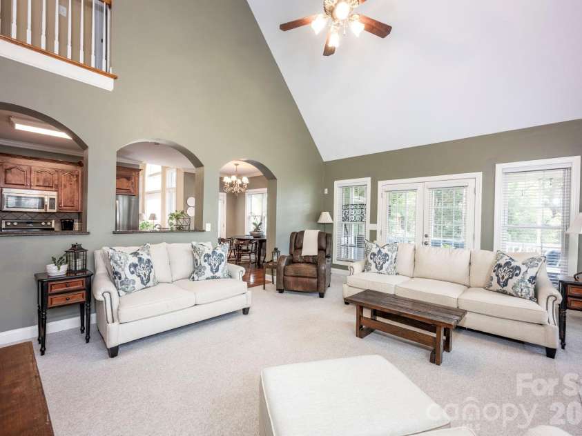5523 Weavers Row, Gastonia, NC 28056.  MLS# CAR4395582, YatesRealty ID 33076. 