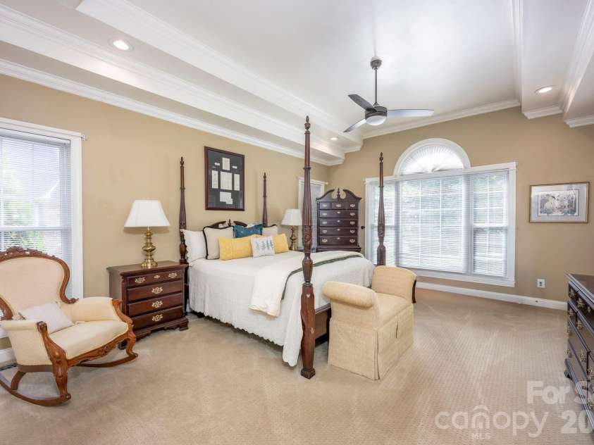 5523 Weavers Row, Gastonia, NC 28056.  MLS# CAR4395582, YatesRealty ID 33076. 