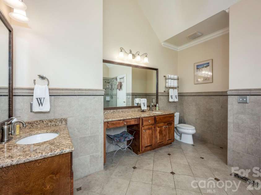 5523 Weavers Row, Gastonia, NC 28056.  MLS# CAR4395582, YatesRealty ID 33076. 