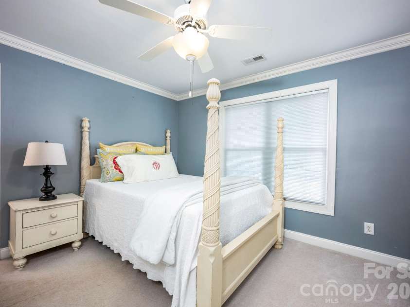 5523 Weavers Row, Gastonia, NC 28056.  MLS# CAR4395582, YatesRealty ID 33076. 