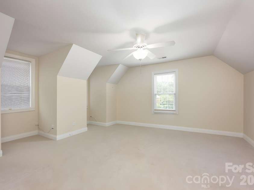 5523 Weavers Row, Gastonia, NC 28056.  MLS# CAR4395582, YatesRealty ID 33076. 