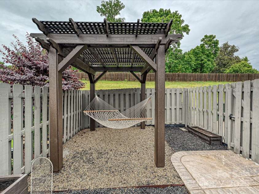 817 Digby Road, Rock Hill, SC 29730.  MLS# CAR4220717, YatesRealty ID 33076. 