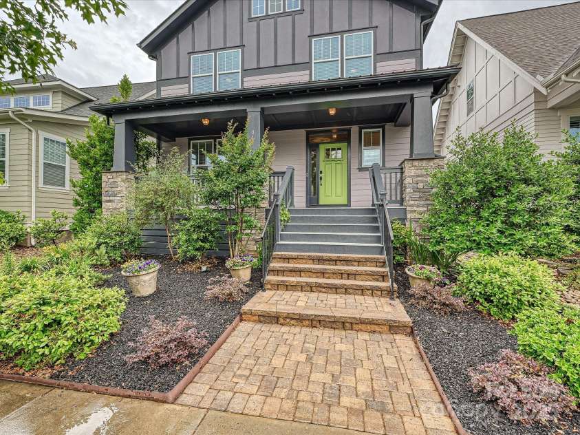 817 Digby Road, Rock Hill, SC 29730.  MLS# CAR4220717, YatesRealty ID 33076. Craftman Style Evans Coghill home with tons of character