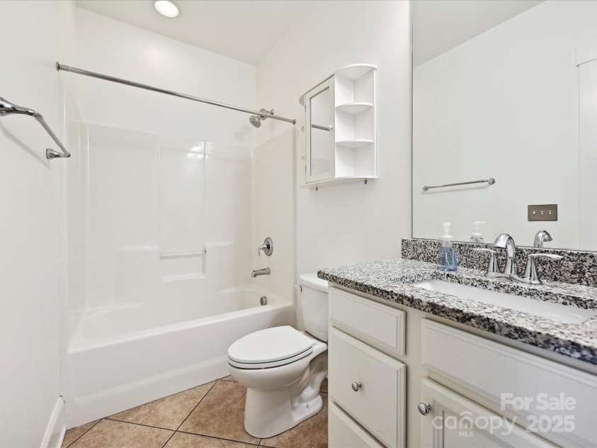 817 Digby Road, Rock Hill, SC 29730.  MLS# CAR4220717, YatesRealty ID 33076. Full bedroom- on main