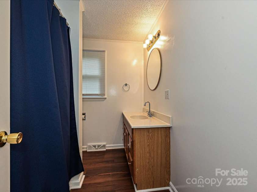 2283 Hillside Drive, Newton, NC 28658.  MLS# CAR4289056, YatesRealty ID 33077. Bathroom