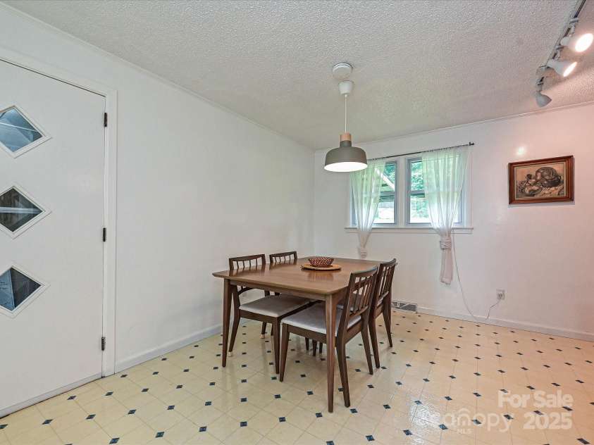 2283 Hillside Drive, Newton, NC 28658.  MLS# CAR4289056, YatesRealty ID 33077. Dining Area