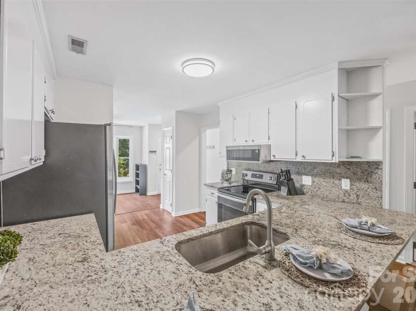 105 David Court, Fort Mill, SC 29715.  MLS# CAR4395780, YatesRealty ID 33078. 