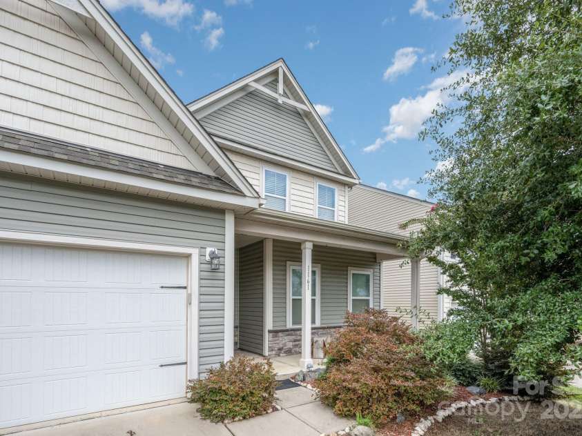 1161 Bannockburn Avenue, Rock Hill, SC 29732.  MLS# CAR4292352, YatesRealty ID 33079. 