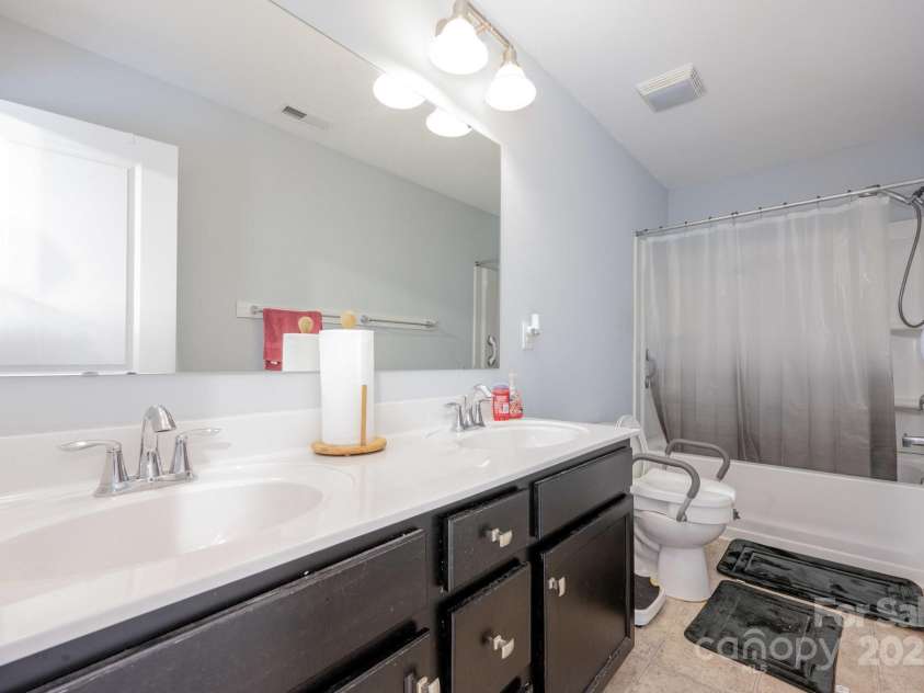 1161 Bannockburn Avenue, Rock Hill, SC 29732.  MLS# CAR4292352, YatesRealty ID 33079. 