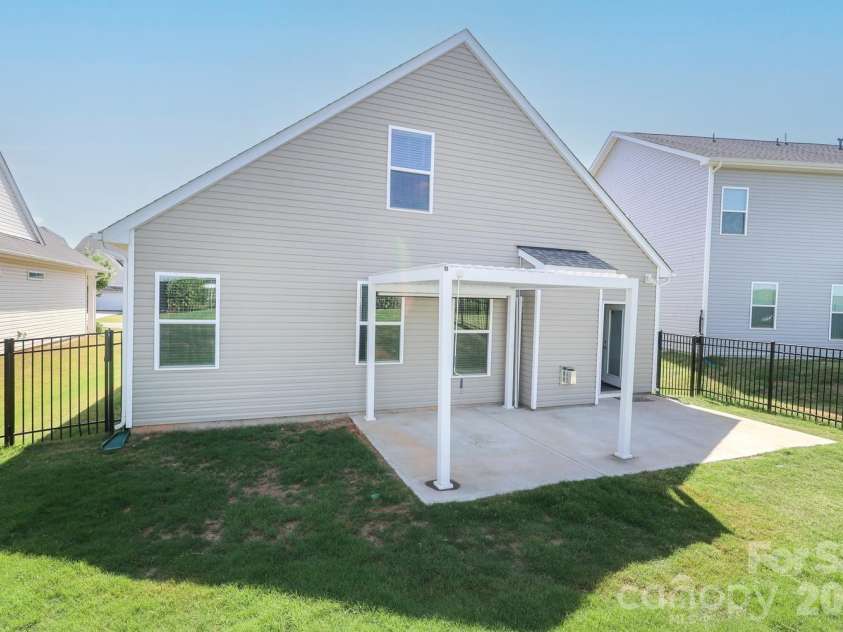 3227 Laurel Brook Drive, Denver, NC 28037.  MLS# CAR4385715, YatesRealty ID 33079. 