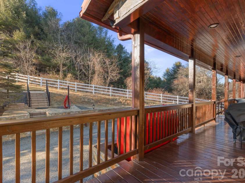 199 Joriann Drive, Crumpler, NC 28617.  MLS# CAR4341577, YatesRealty ID 3308. 