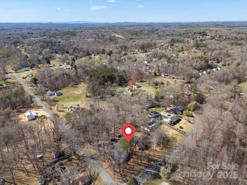 605 & 607 Franklin Drive, Eden, NC 27288.  MLS# CAR4242308, YatesRealty ID 33080. 